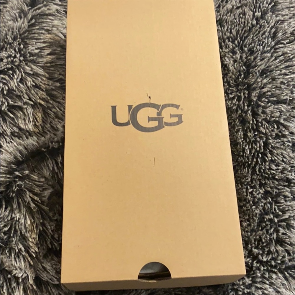 Ugg Fluff Fest  BRAND NEW NEVER WORN